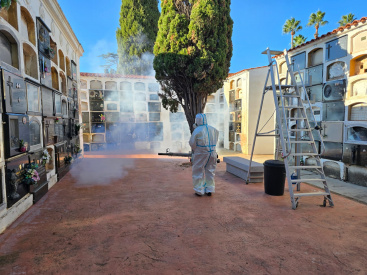 Burriana inicia los preparativos en el Cementerio Municipal con un tratamiento de choque contra los mosquitos