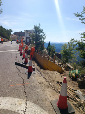 En marcha las obras de reparación y mejora de la calzada en Ares