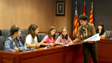 Ballester asume las propuestas del Consejo de la Infancia de Onda y dotará de sombras a todos los parques infantiles