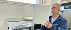 Un proyecto reutiliza aceite de cocina usado para fabricar detergentes sostenibles de uso domstico