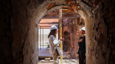 Onda recibe a la directora general de Patrimonio Cultural en la visita a las obras del `Rooftop 360º' de La Campaneta