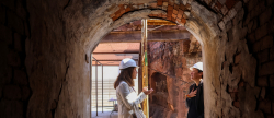 Onda recibe a la directora general de Patrimonio Cultural en la visita a las obras del `Rooftop 360' de La Campaneta