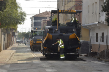 Moncofa asfalta el principal vial de salida del municipio