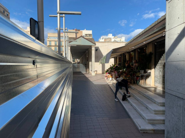 Compromís pide a Carrasco que aplace las obras en Santa Clara para no perjudicar a las floristerías de Tots Sants