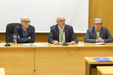 Jóvenes investigadores comparten los últimos estudios del ámbito cerámico