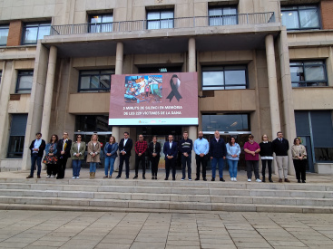El Ayuntamiento de Castellón guarda cinco minutos de silencio por las víctimas de la DANA de 2024