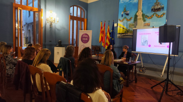 Sesión del club de lectura 'Lecturas Púrpura' en el Gran Casino de Vila-real