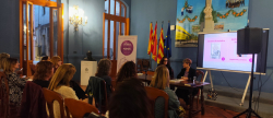 Sesión del club de lectura 'Lecturas Púrpura' en el Gran Casino de Vila-real