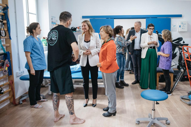 Bego�a Carrasco anuncia l'ampliaci� de les instal�lacions de la Fundaci� Ateneu per a persones amb dany cerebral