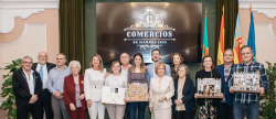 Castellon premia a Muebles Paches, Pajareria Esparza y la tienda de arte Babiloni en la Gala del Comercio Veterano 2025