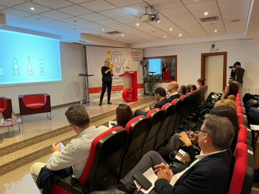 Intelligncia 2025 analitzar a Castell com la geopoltica influeix en l'estratgia empresarial internacional