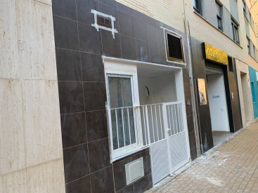 Comproms pide a Carrasco que frene la transformacin de bajos comerciales en infraviviendas en Castell