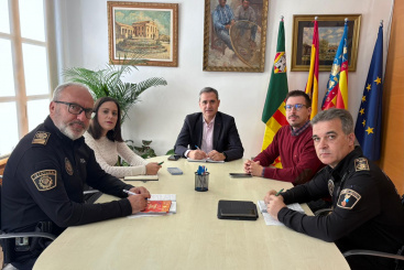 El Ayuntamiento refuerza la seguridad en el Grao con tres nuevas medidas y pide al Gobierno leyes ms duras contra los delincuentes reincidentes