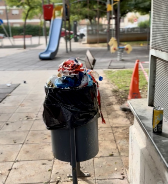 El PSPV denuncia la acumulacin de basuras y suciedad en las calles del distrito este de Castell