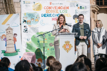 Castellon celebra el Dia de los Derechos de la Infancia con la lectura del decalogo plurilinguee en 11 idiomas