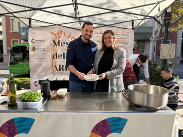 Showcooking del chef Cristian Granero en la plaza Maria Agustina de Castellon