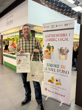 El Ayuntamiento de la Vall d'Uixo promueve las compras en el Mercado Municipal con un showcooking