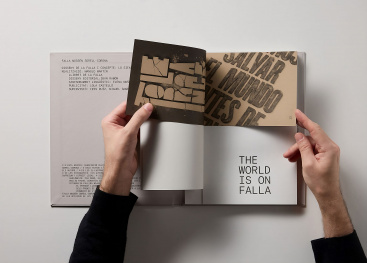 El llibret de la Falla Mossn Sorell - Corona conquista el Oro en los premios europeos ADC*E 2025