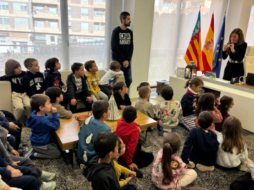 Alumnos del colegio Germans Ochando protagonizan un `pleno' infantil en Almassora lleno de propuestas