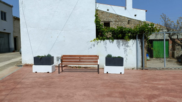 La Torre d'En Besora mejora la plaza de Els Vils y crea un nuevo aparcamiento