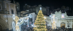 La Encesa de luces de Navidad ilumina Castellón en 94 calles y plazas