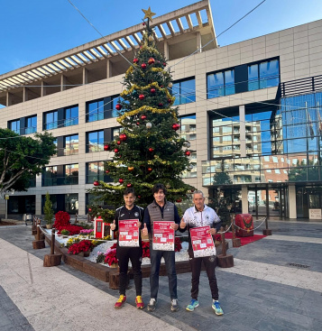 La San Silvestre de Almassora une deporte, espritu navideo y solidaridad