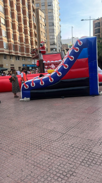 Un informe t�cnico confirma que Bego�a Carrasco permiti� en Castell� la apertura de los hinchables del Street Park con 'peligro real' para los menores