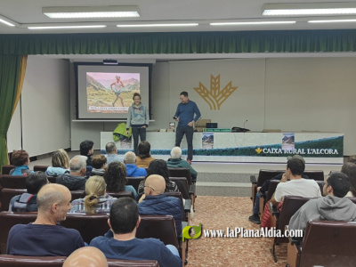 La Campeona del Mundo de Ultrtrails cautiva al p�blico en Alcora