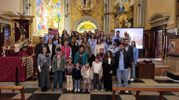 Almassora celebra la Luz de la Paz de Bel�n en la parroquia de la Natividad