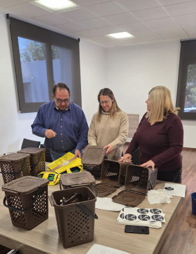 El Ayuntamiento de San Rafael del R�o refuerza su apuesta por el reciclaje con la distribuci�n de bolsas y cubos para la org�nica