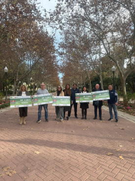 Marat� bp Castell� y 10K FACSA Castell� reparten cinco cheques solidarios de 1.200 euros a ONG