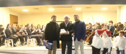 concierto-de-navidad-homenaje-a-emili-mallol-por-su-jubilacion-tras-dirigir-27-a-os-la-banda-de-musica-alcorina