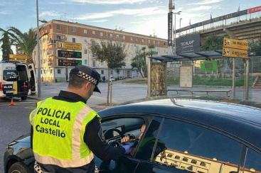 La Polic�a Local de Castell�n intensifica los controles de alcohol y drogas para reforzar la seguridad vial en Navidad