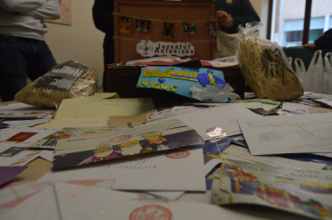 Joventut Antoniana entrega las cartas a los Reyes Magos al Archivo Municipal para preservar la memoria colectiva de Vila-real