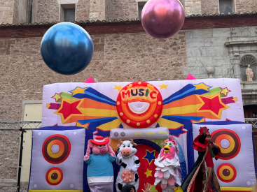 Almassora da la bienvenida al 2026 con campanadas infantiles