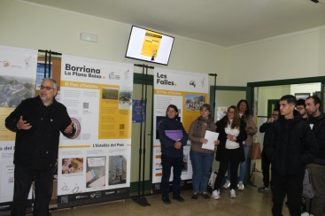 Inaugurada una exposición sobre Estellés en el FPA Historiador Viciana