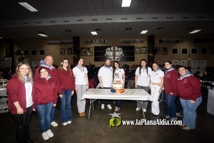 M?s de mil fallers celebren el tradicional 'Pa i Porta Faller' a Burriana