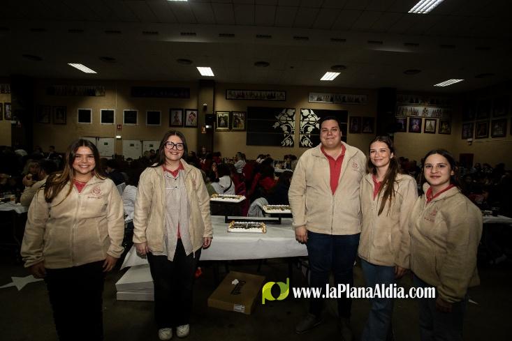 M?s de mil fallers celebren el tradicional 'Pa i Porta Faller' a Burriana