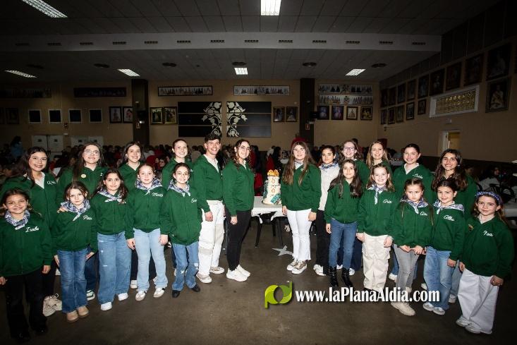 M?s de mil fallers celebren el tradicional 'Pa i Porta Faller' a Burriana