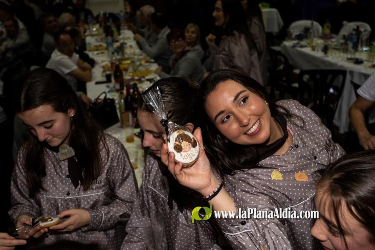 M?s de mil fallers celebren el tradicional 'Pa i Porta Faller' a Burriana