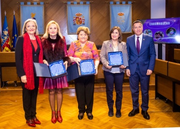 Burriana reconoce la trayectoria de María Pilar Garcerá, María Rosario Vicent y Lina Puig en 'El día de la Dona 2025'