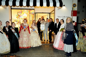 Nina Collection, Yolanda Devís y Mariola, ganadores del Concurso de Decoración Fallera de Espacios Comerciales en Burriana