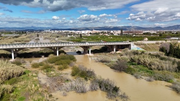 Planifican una Plan de limpieza de cañas en la desembocadura del Millars tras el verano