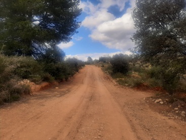 Cabanes mejora 26 caminos rurales dañados tras la DANA