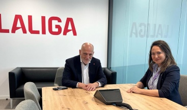 El presidente de LaLiga se interesa por Castellon en el marco de la jornada por erradicación de la violencia en el deporte