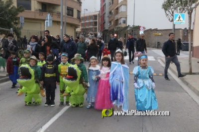 Alcora disfruta del Carnaval Infantil aplazado una semana por la lluvia