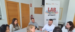 L'Ajuntament al barri arriba al Progrs per a reforar la proximitat i escoltar les propostes venals