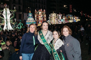 Castellón exalta al símbolo por excelencia de las fiestas de la Magdalena con un espectáculo de luces y pirotecnia en la XXXI Encesa de Gaiates