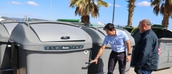 Onda y Reciplasa instalan 10 contenedores adaptados para mejorar la accesibilidad de todos los vecinos
