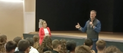 Pedro Garca Aguado y Nerea Lpez ofrecen conferencia en Almenara sobre 'Educar en la adolescencia'